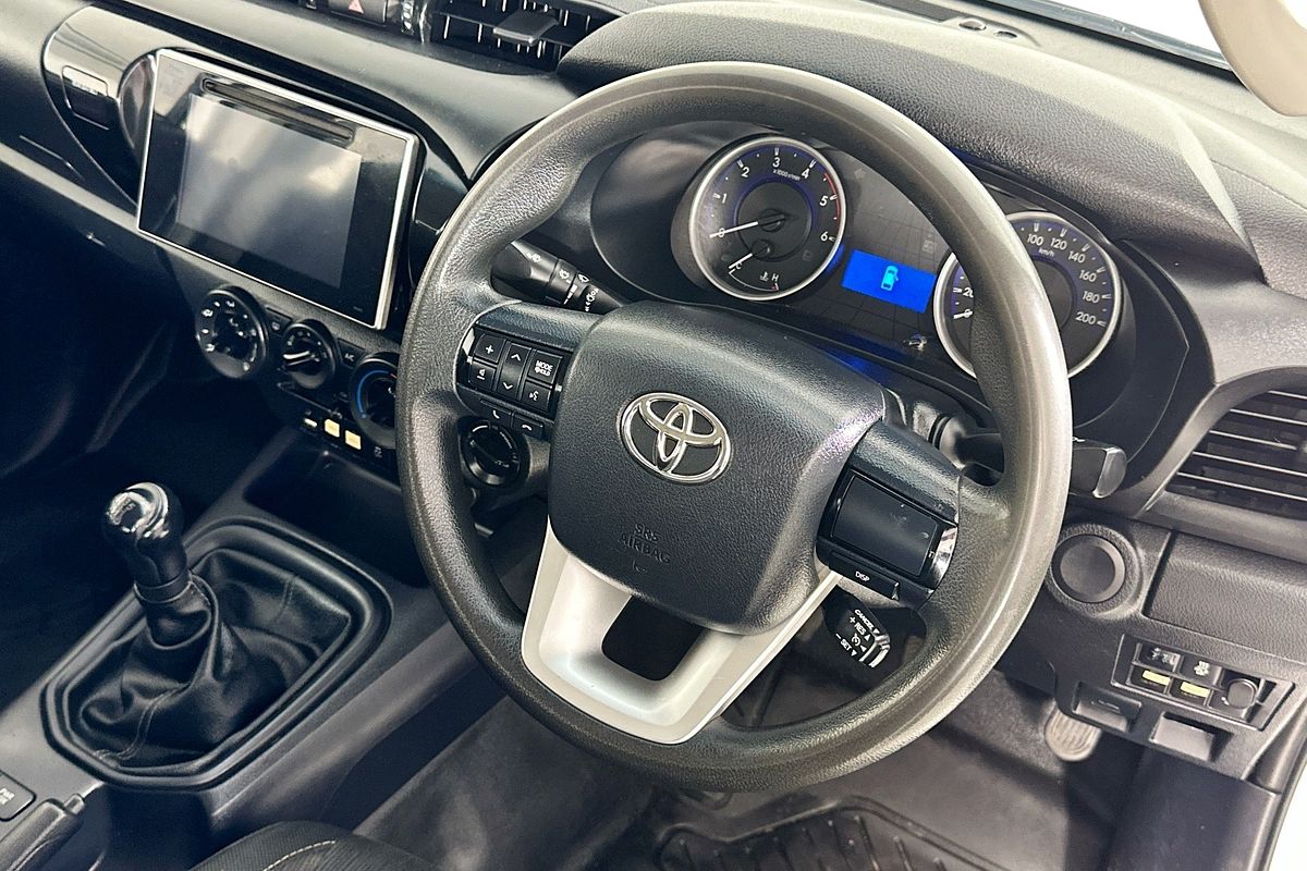 2018 Toyota HILUX SR (4x4) GUN126R MY19 4X4