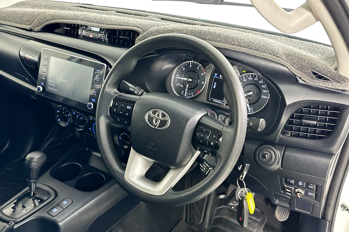 2020 Toyota HILUX SR (4x4) GUN126R FACELIFT 4X4