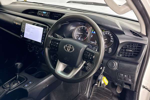 2021 Toyota HILUX SR (4x4) GUN126R FACELIFT 4X4