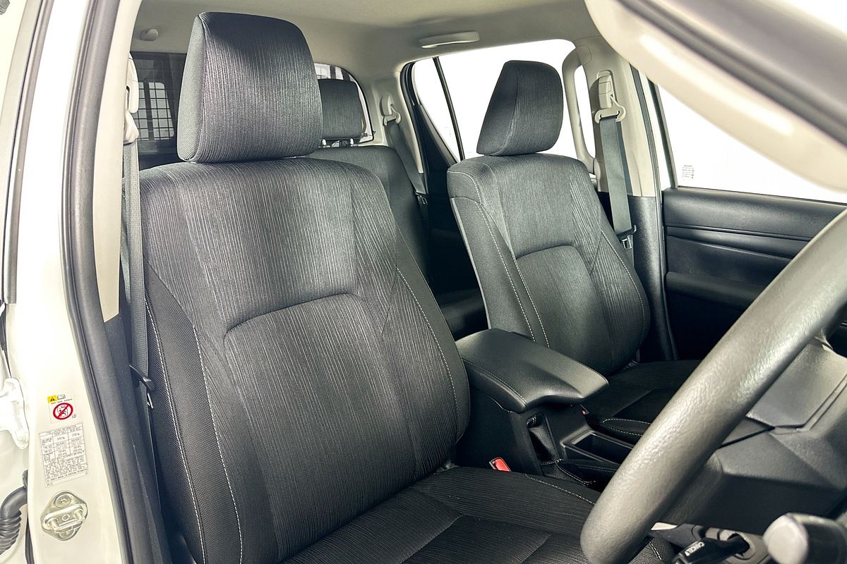 2019 Toyota HILUX SR (4x4) GUN126R MY19 4X4