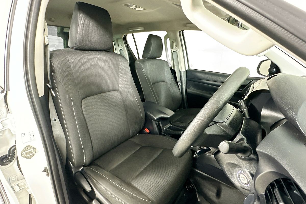 2022 Toyota HILUX SR (4x4) GUN126R 4X4