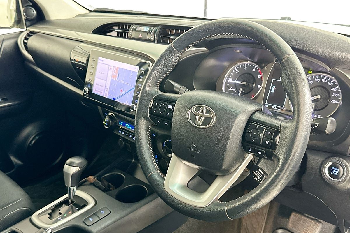 2021 Toyota HILUX SR5 (4x4) GUN126R 4X4