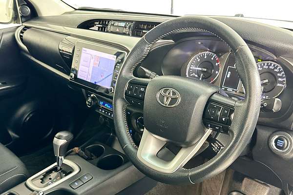 2021 Toyota HILUX SR5 (4x4) GUN126R 4X4