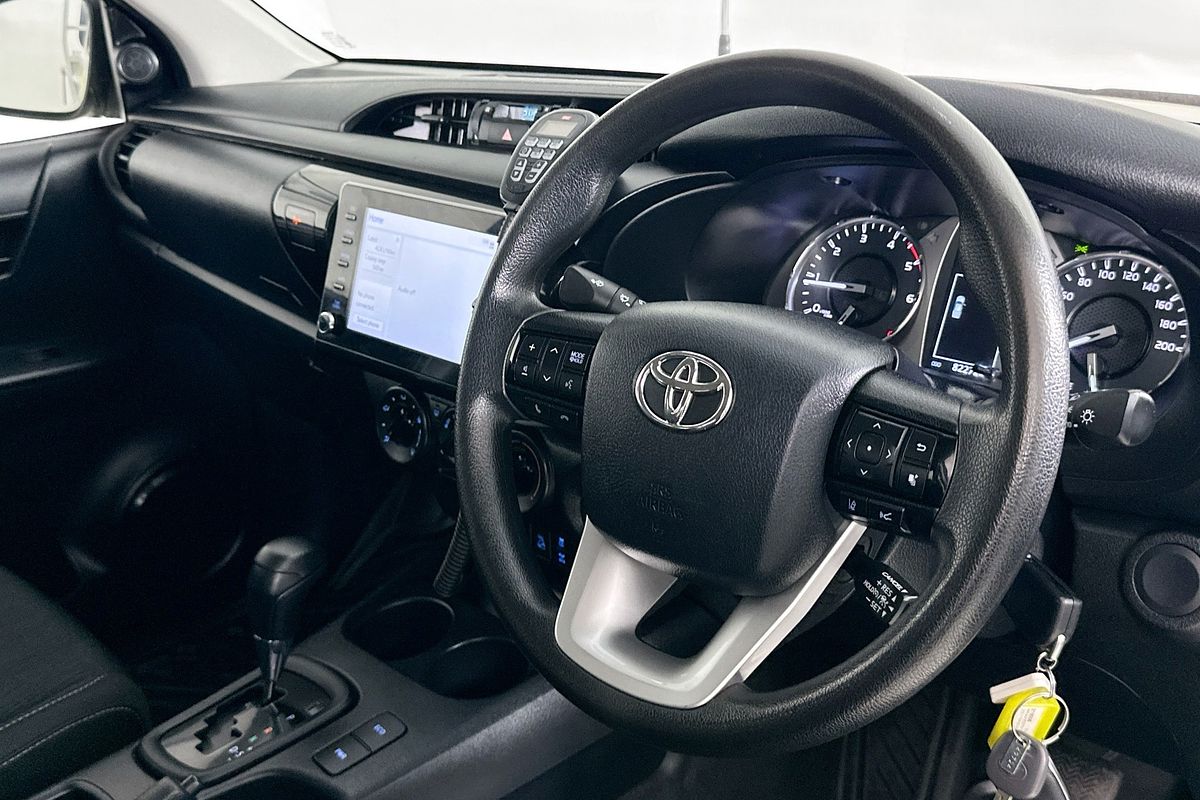 2023 Toyota HILUX SR (4x4) GUN126R 4X4