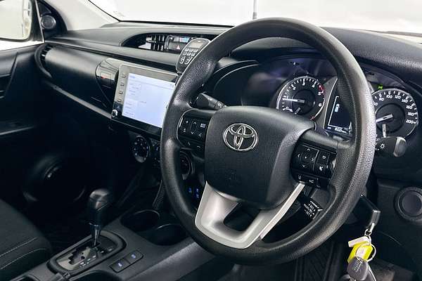 2023 Toyota HILUX SR (4x4) GUN126R 4X4