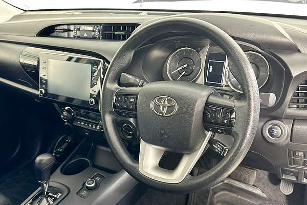 2024 Toyota HILUX SR 48V (4x4) GUN126R 4X4