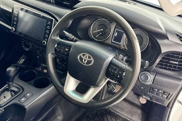 2021 Toyota HILUX SR (4x4) GUN126R FACELIFT 4X4