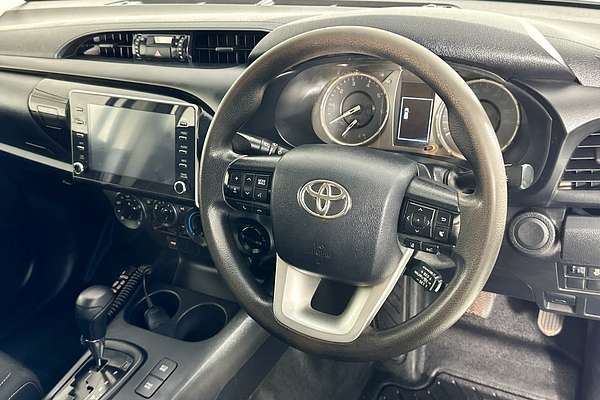 2021 Toyota HILUX SR (4x4) GUN126R 4X4