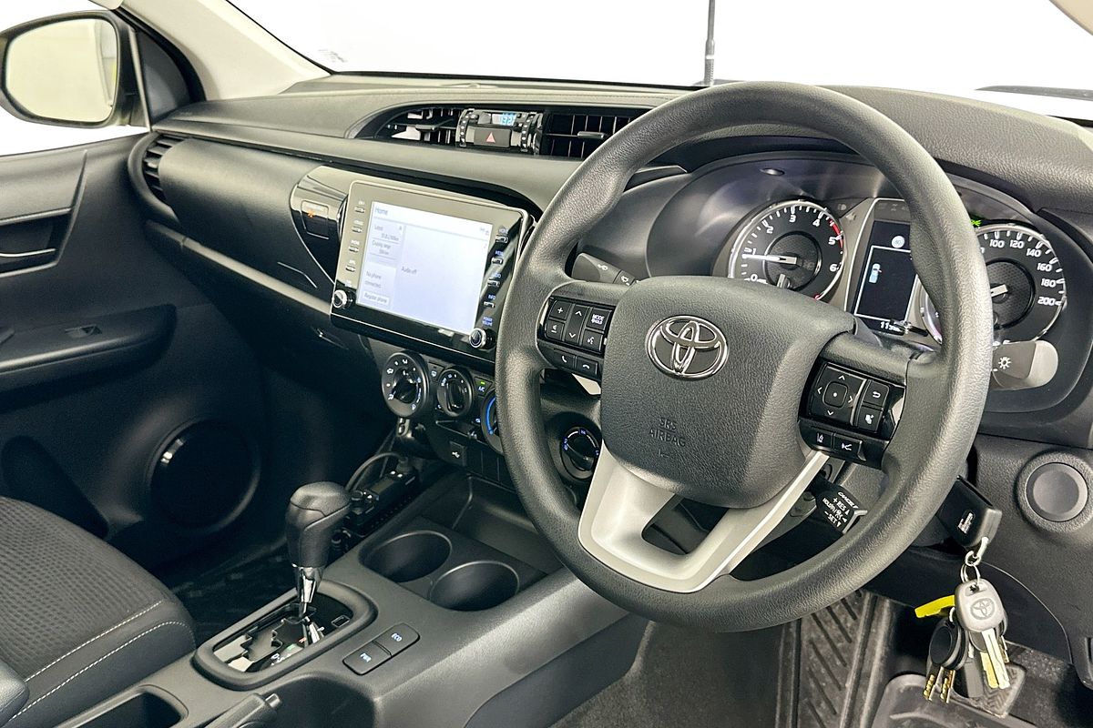 2025 Toyota Hilux SR (4x4) GUN126R RC 4X4