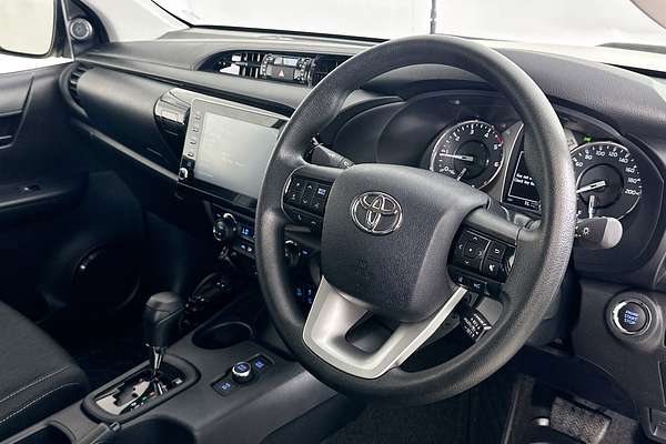 2025 Toyota HILUX SR 48V (4x4) GUN126R RC 4X4