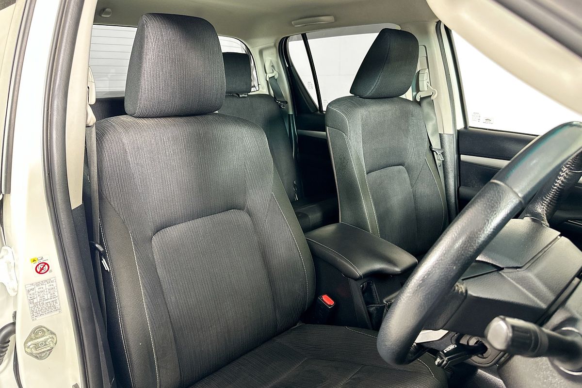 2019 Toyota HILUX SR5 (4x4) GUN126R MY19 4X4