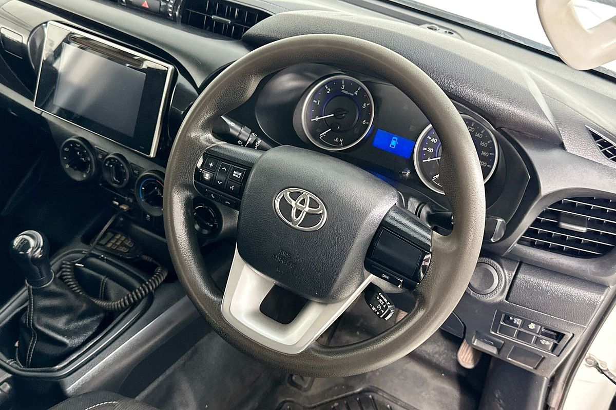 2018 Toyota HILUX SR (4x4) GUN126R MY19 4X4