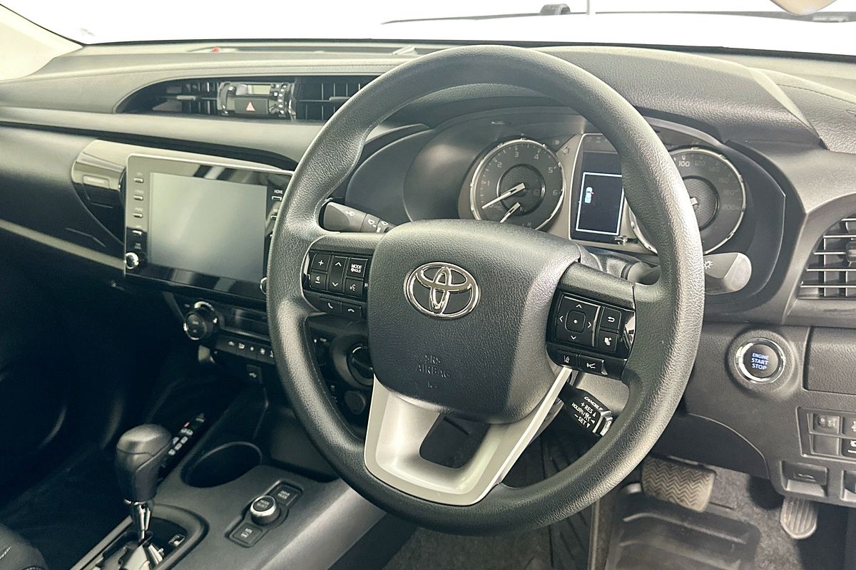 2024 Toyota HILUX SR 48V (4x4) GUN126R 4X4
