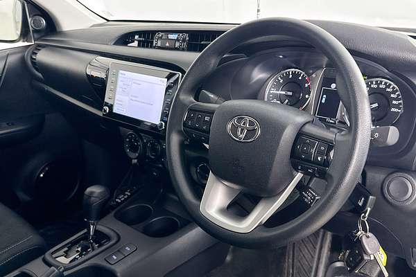 2025 Toyota HILUX SR (4x4) STEEL WHEELS GUN126R RC 4X4