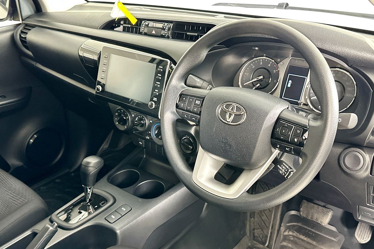 2025 Toyota HILUX SR (4x4) GUN126R RC 4X4