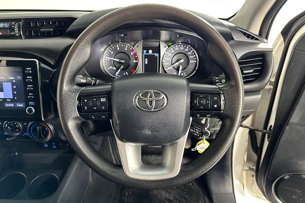 2021 Toyota HILUX SR (4x4) GUN126R FACELIFT 4X4