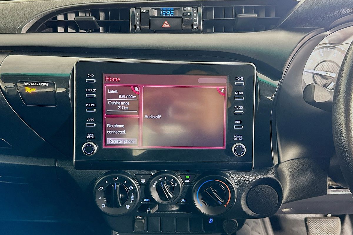 2021 Toyota HILUX SR (4x4) GUN126R FACELIFT 4X4