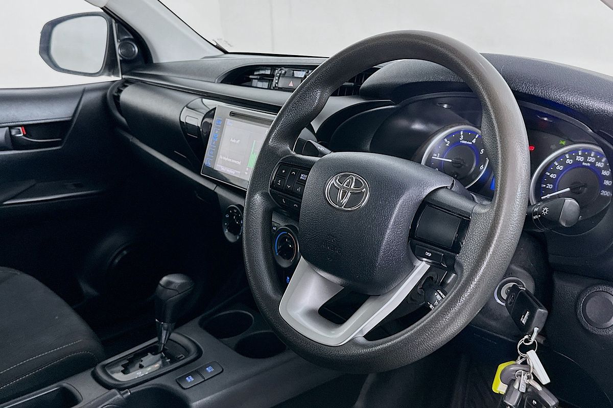 2019 Toyota HILUX SR (4x4) GUN126R MY19 4X4