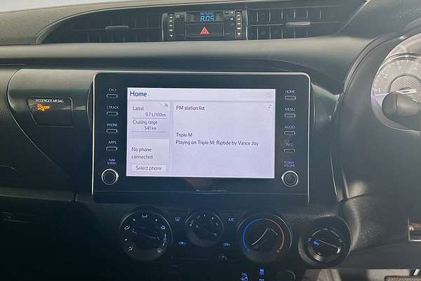 2021 Toyota HILUX SR (4x4) GUN126R FACELIFT 4X4