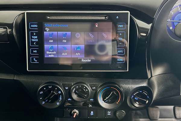 2020 Toyota HILUX SR (4x4) GUN126R FACELIFT 4X4