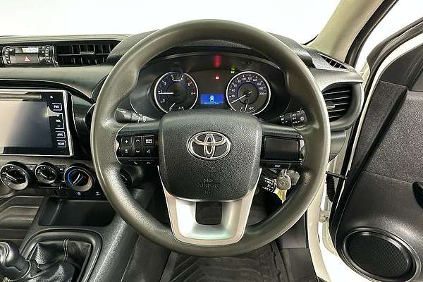 2018 Toyota Hilux SR GUN126R 4X4
