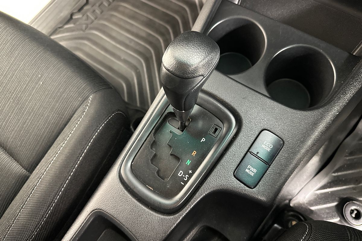 2019 Toyota HILUX SR (4x4) GUN126R MY19 UPGRADE 4X4
