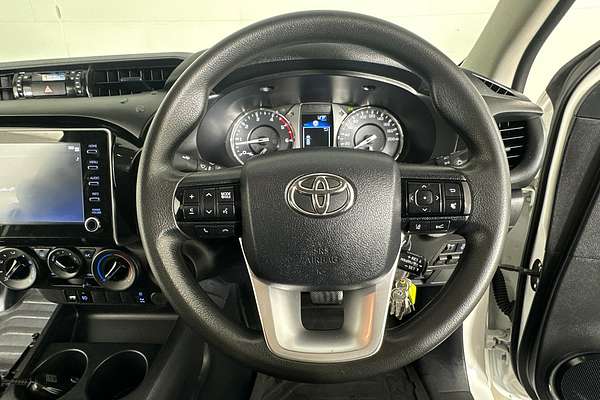 2021 Toyota HILUX SR (4x4) GUN126R 4X4