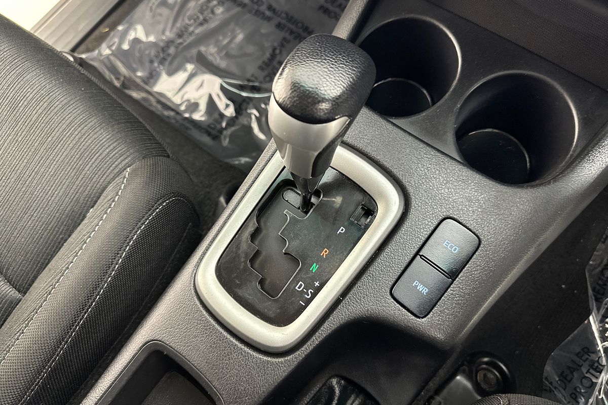 2021 Toyota HILUX SR5 (4x4) GUN126R FACELIFT 4X4