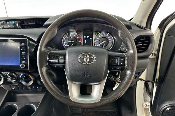 2021 Toyota HILUX SR (4x4) GUN126R 4X4