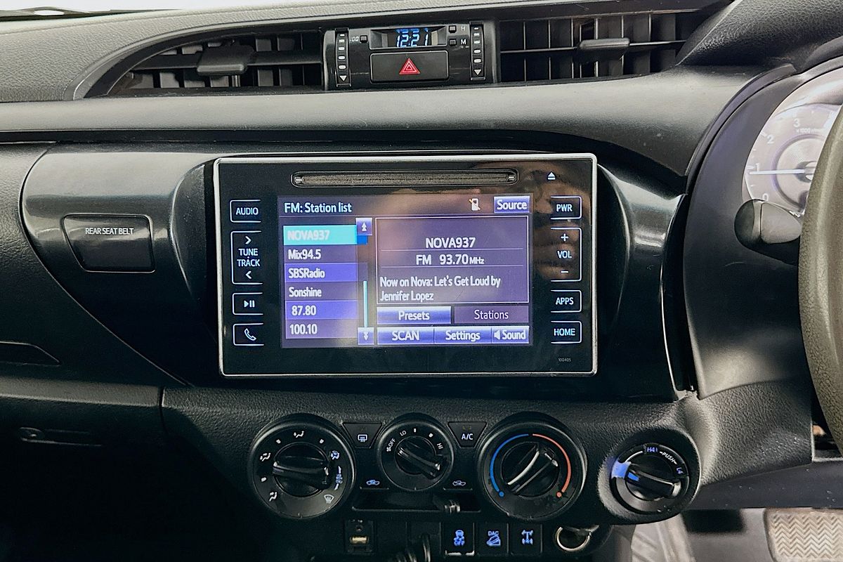2019 Toyota HILUX SR (4x4) GUN126R MY19 4X4