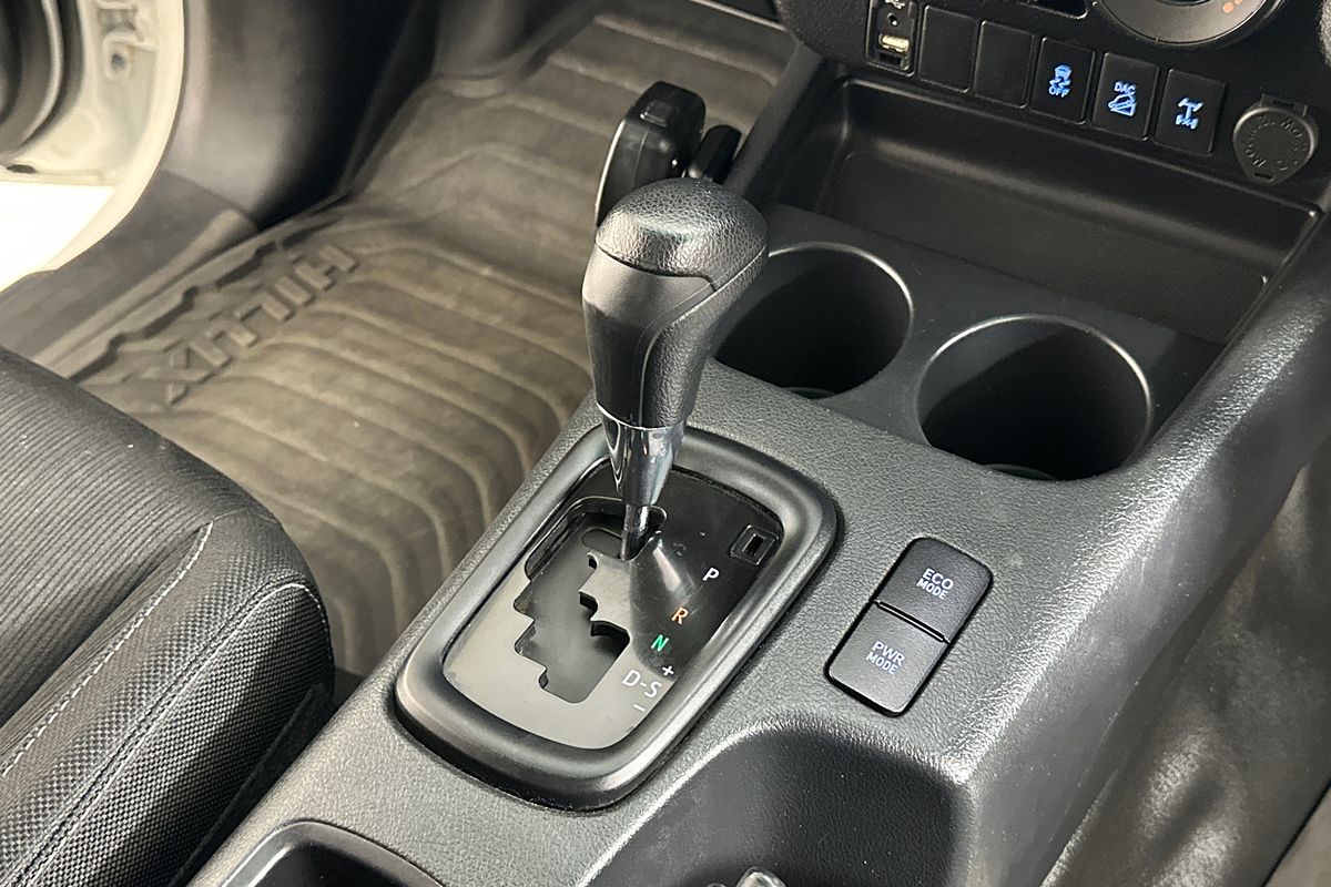 2019 Toyota HILUX SR (4x4) GUN126R MY19 4X4