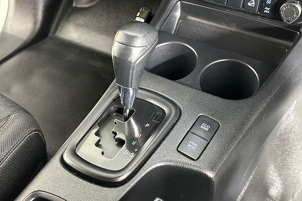 2021 Toyota HILUX SR (4x4) GUN126R FACELIFT 4X4