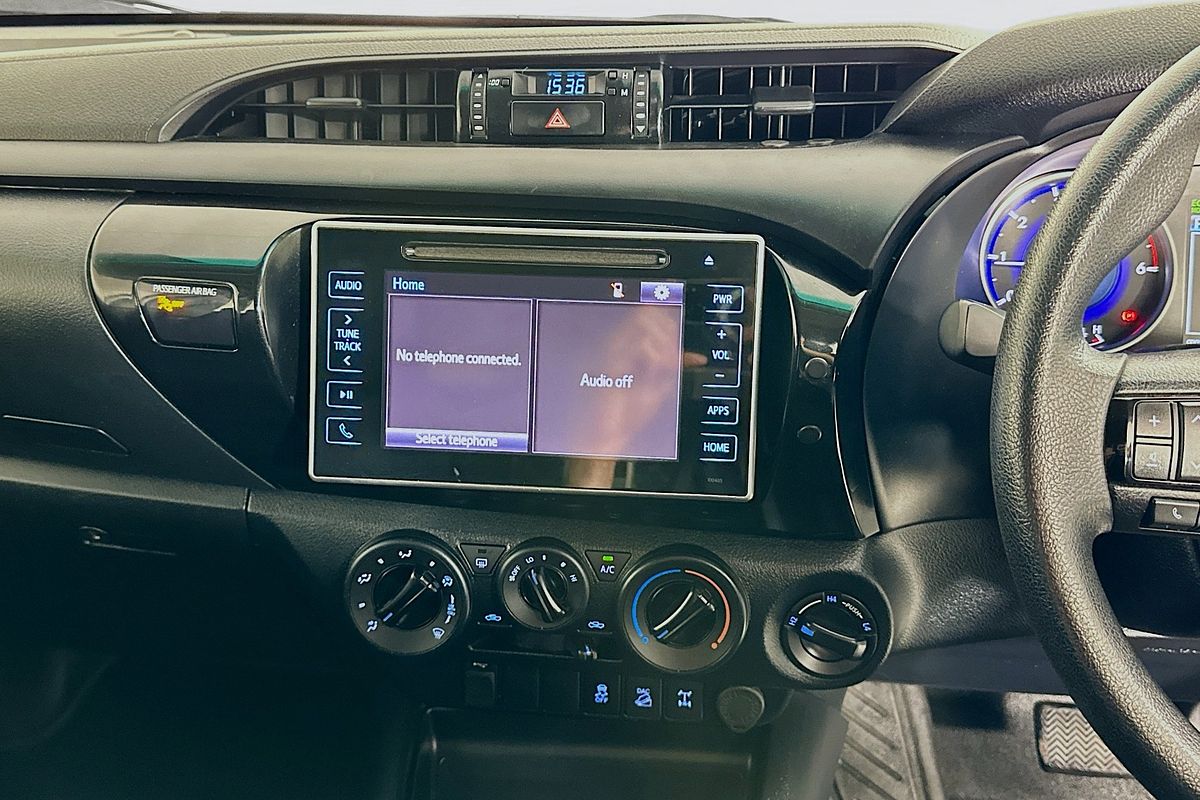 2019 Toyota HILUX SR (4x4) GUN126R MY19 4X4