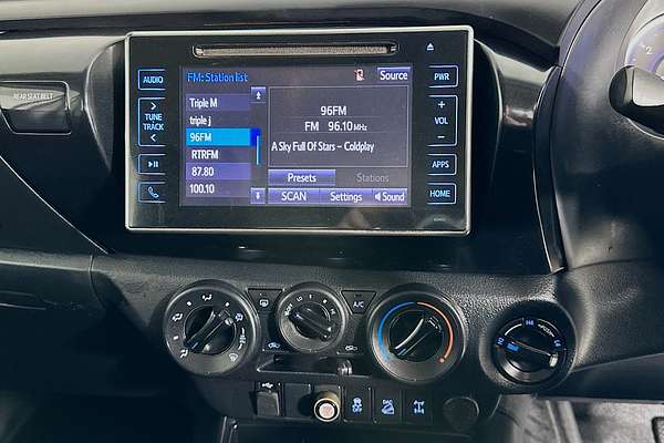 2019 Toyota HILUX SR (4x4) GUN126R MY19 4X4