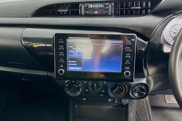2020 Toyota HILUX SR (4x4) GUN126R FACELIFT 4X4
