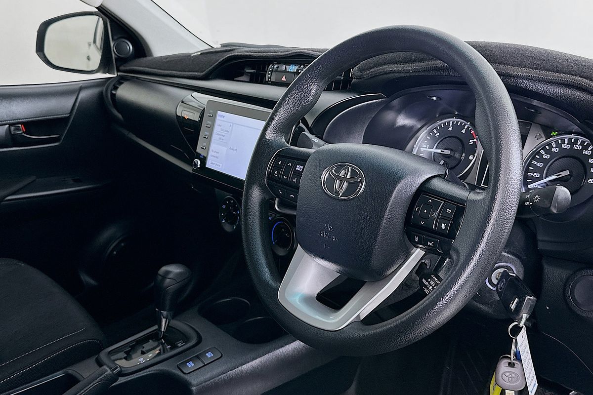2020 Toyota HILUX SR GUN126R 4X4