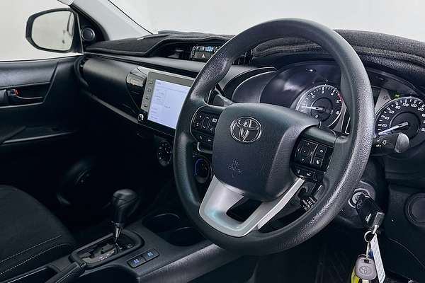 2020 Toyota HILUX SR GUN126R 4X4