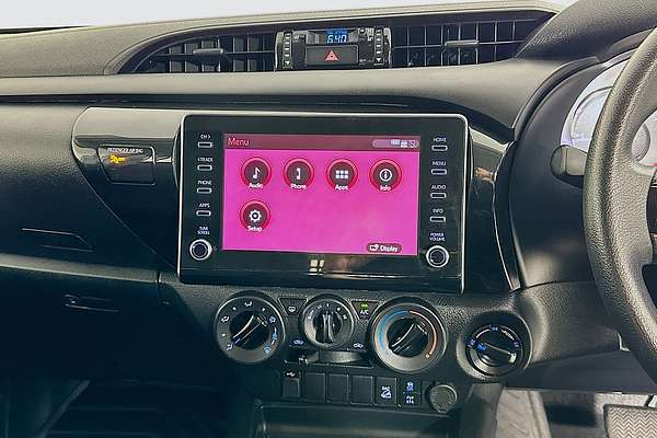 2022 Toyota HILUX SR (4x4) GUN126R 4X4