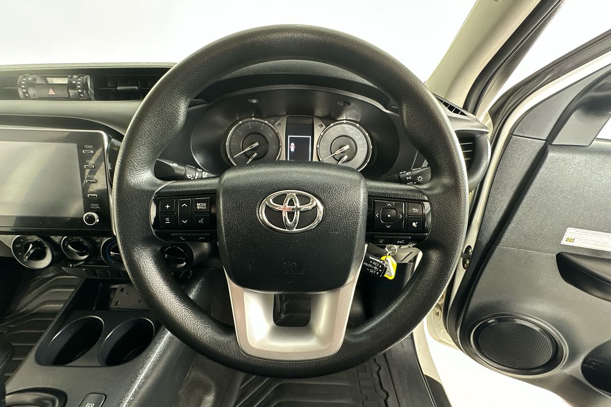 2021 Toyota HILUX SR (4x4) GUN126R FACELIFT 4X4