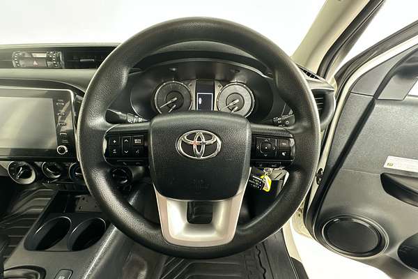 2021 Toyota HILUX SR (4x4) GUN126R FACELIFT 4X4