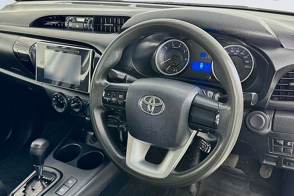 2017 Toyota HILUX SR HI-RIDER GUN136R REAR WHEEL DRIVE