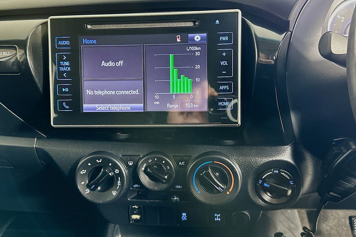 2015 Toyota HILUX SR GUN126R 4X4