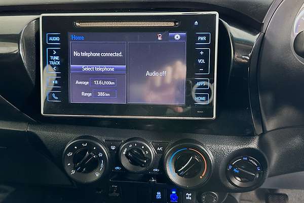 2017 Toyota HILUX SR (4x4) GUN126R 4X4
