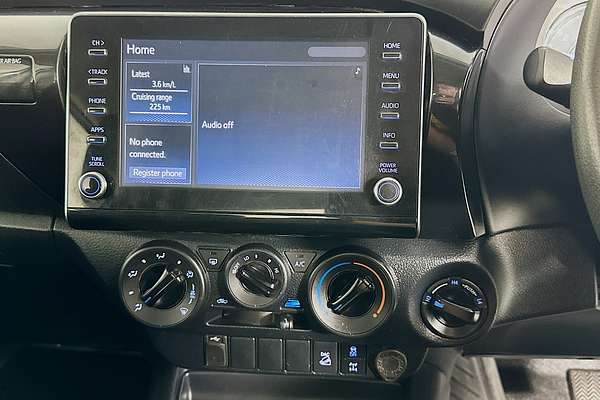 2020 Toyota HILUX SR (4x4) GUN126R FACELIFT 4X4