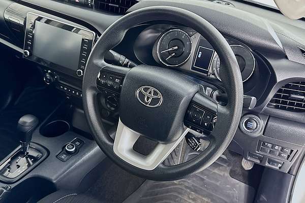 2024 Toyota Hilux SR 48V GUN126R 4X4