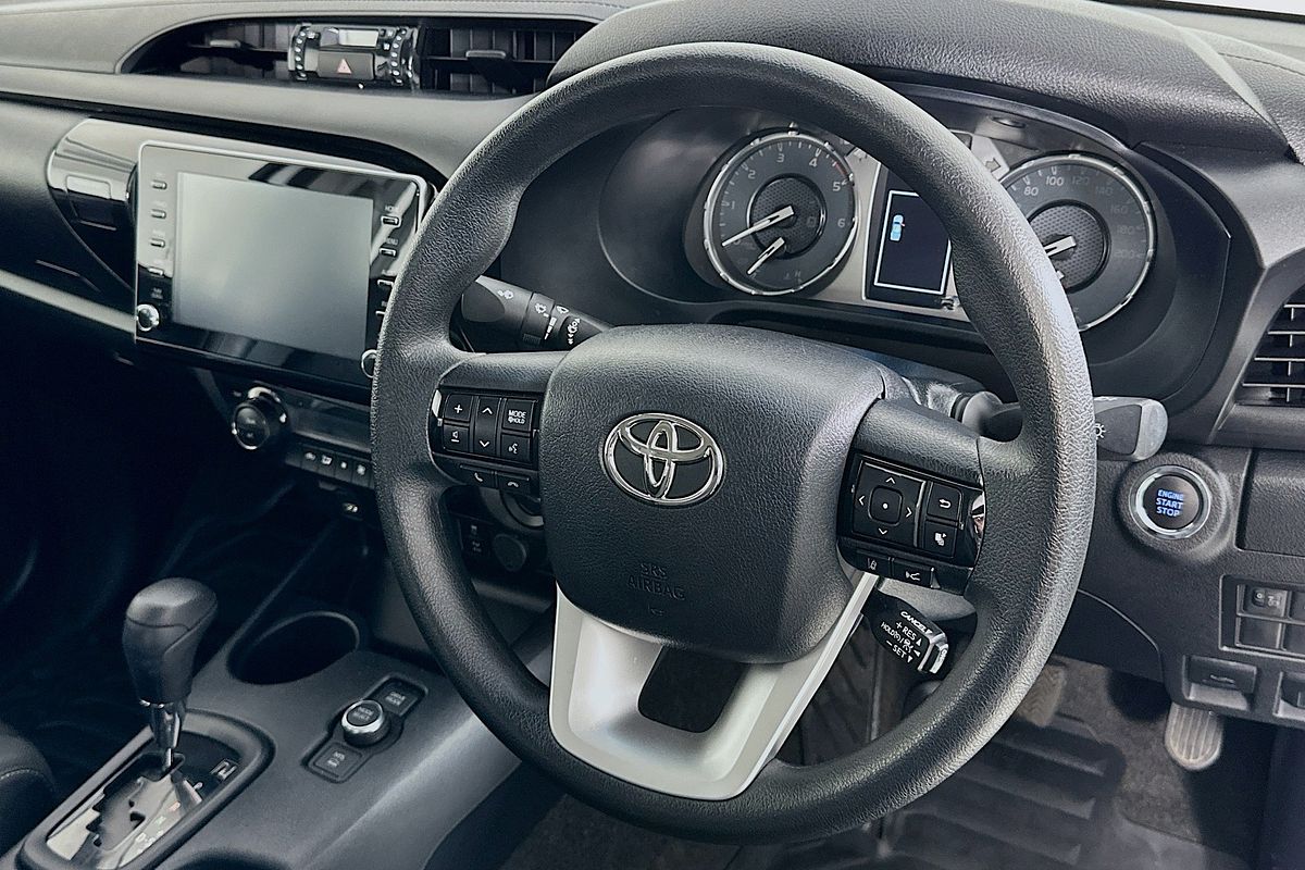 2024 Toyota HILUX SR 48V (4x4) GUN126R 4X4