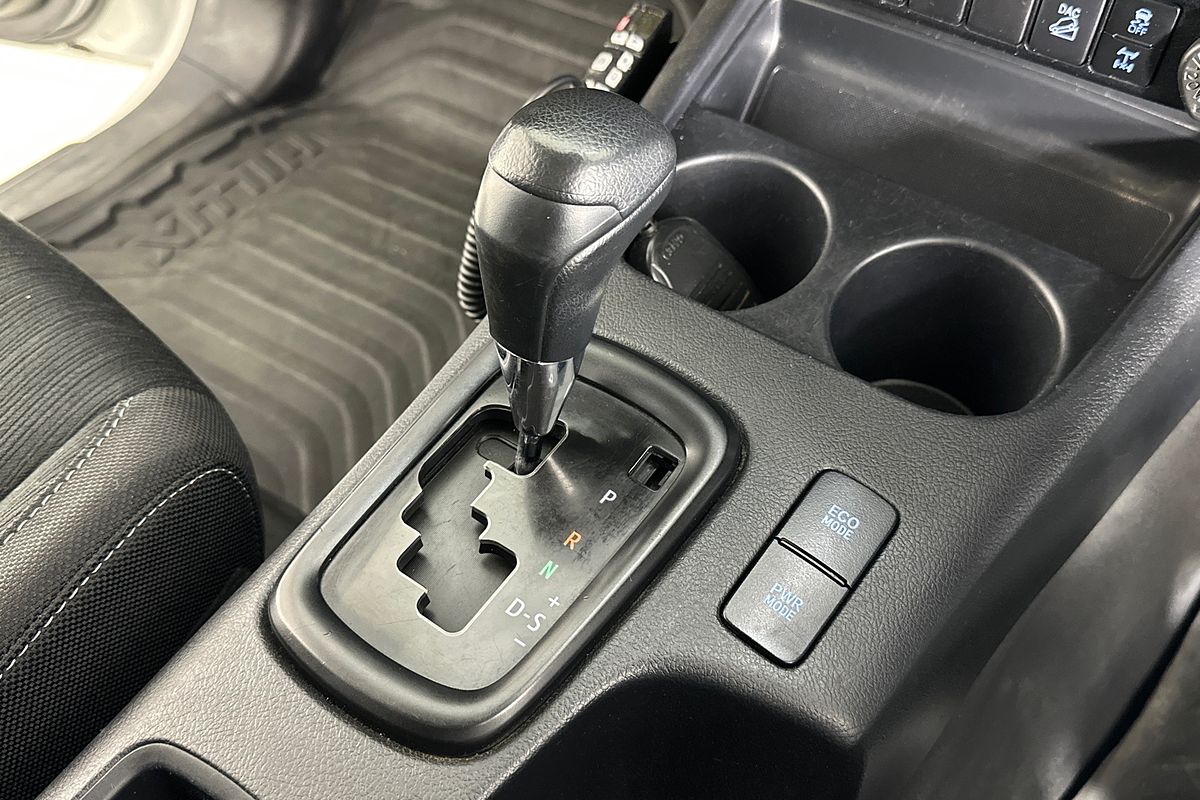 2021 Toyota HILUX SR (4x4) GUN126R FACELIFT 4X4