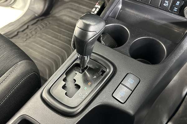 2021 Toyota HILUX SR (4x4) GUN126R FACELIFT 4X4