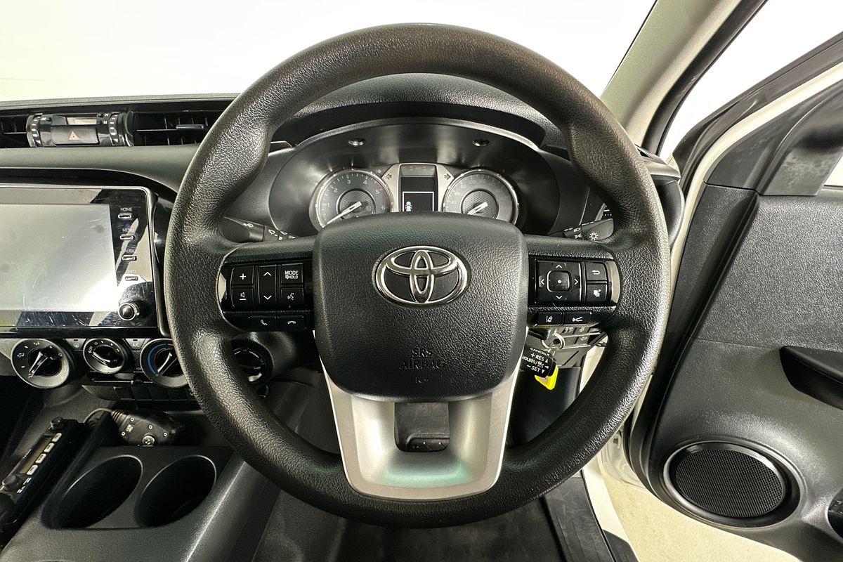 2021 Toyota HILUX SR (4x4) GUN126R FACELIFT 4X4