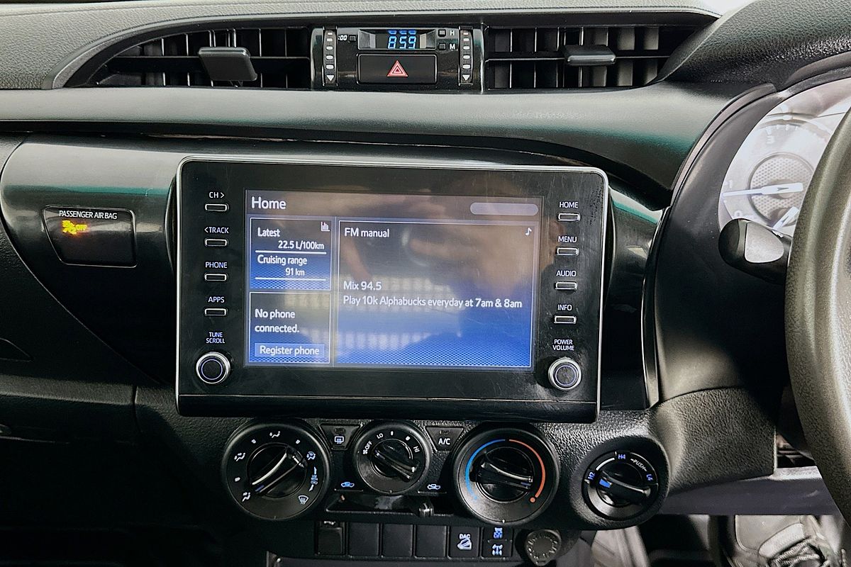 2021 Toyota HILUX SR (4x4) GUN126R FACELIFT 4X4